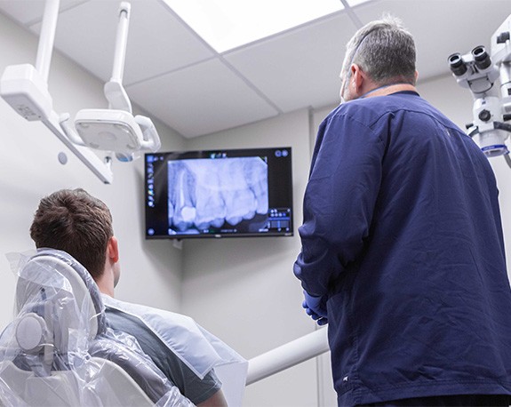 Close up of animated broken tooth needing cracked tooth treatment in New York City